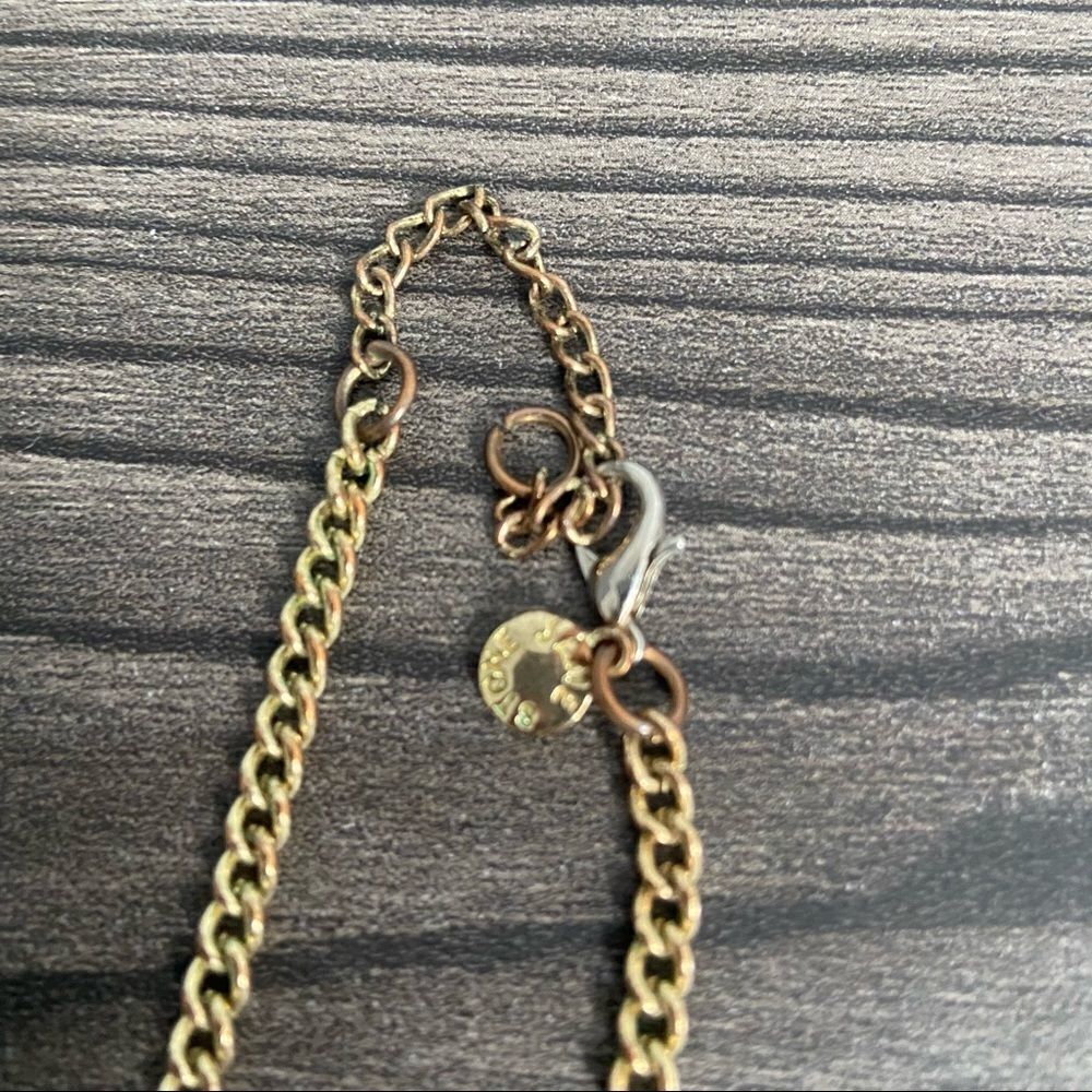 Jane Stone Textured Statement Necklace - Picture 12 of 13